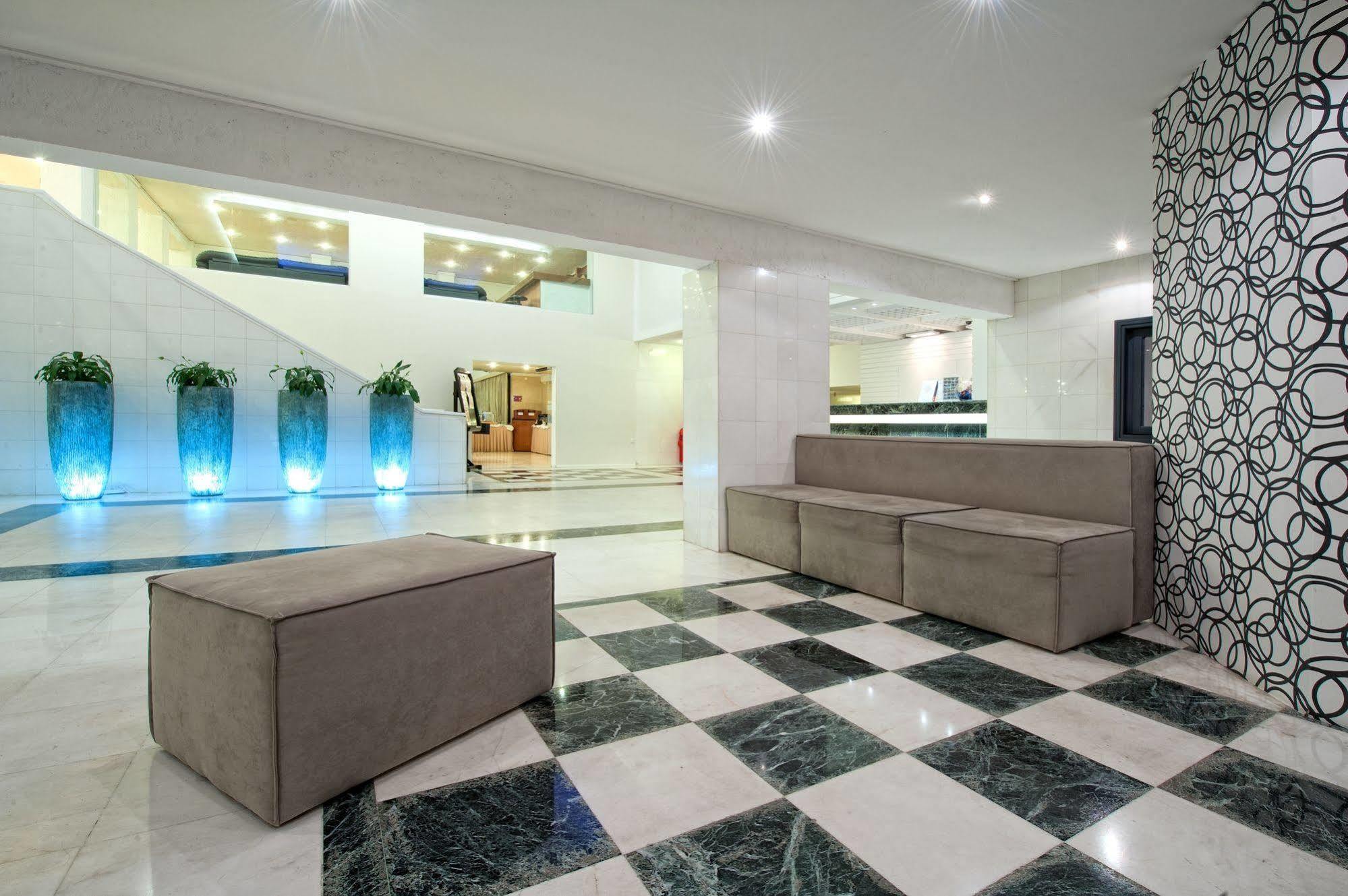 Heronissos Hotel 헐소니소스 외부 사진